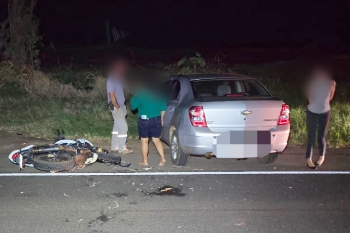 motociclista-e-encaminhado-ao-hospital-em-umuarama-apos-colisao-na-pr-323,-em-perobal