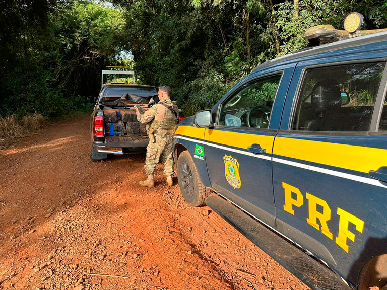 prf-apreende-mais-de-1-tonelada-de-maconha-na-regiao