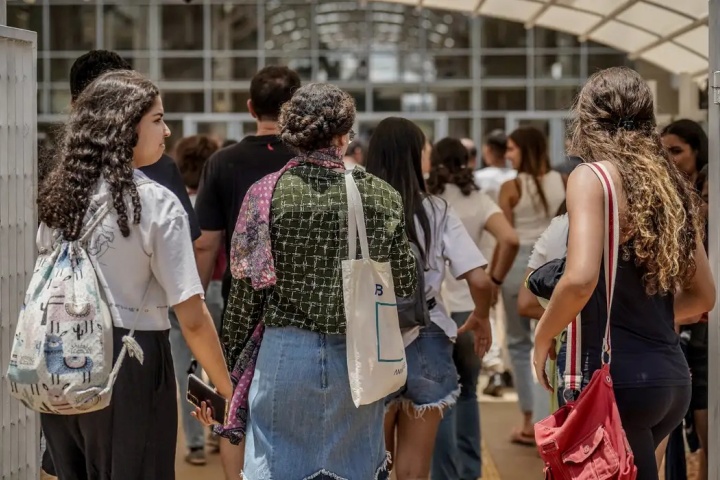 estudantes-tem-ate-sexta-feira-para-solicitar-isencao-da-taxa-de-inscricao-do-enem