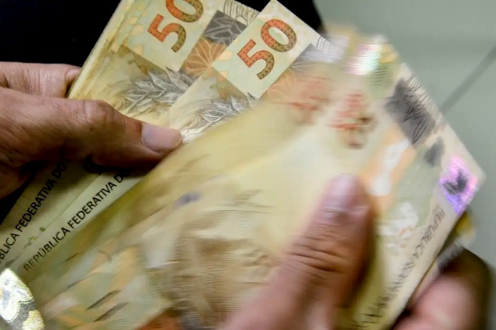 inss-comeca-a-pagar-13o-antecipado-para-aqueles-que-recebem-acima-de-um-salario-minimo