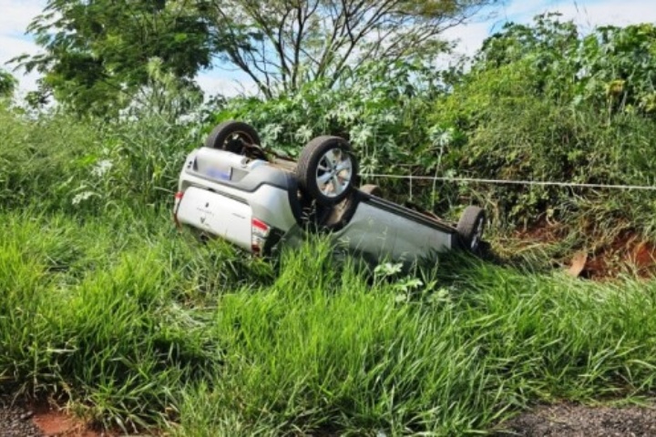 condutor-capota-carro-com-meia-tonelada-de-maconha-entre-goioere-e-campo-mourao