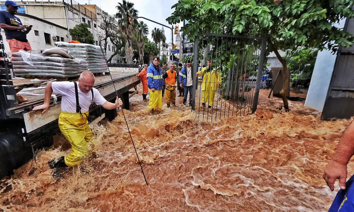 numero-de-mortes-no-rio-grande-do-sul-sobe-para-75;-chuvas-afetam-781-mil-pessoas