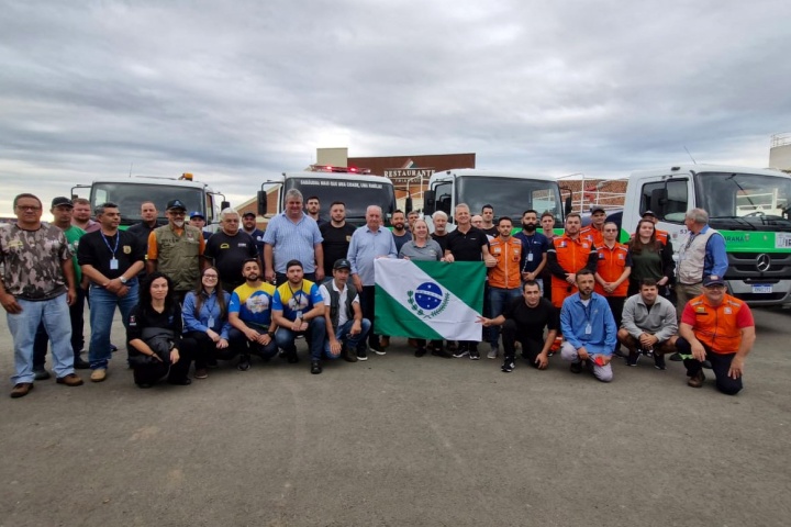 tecnicos-do-iat-vao-para-o-rio-grande-do-sul-com-11-caminhoes-pipa-para-forca-tarefa
