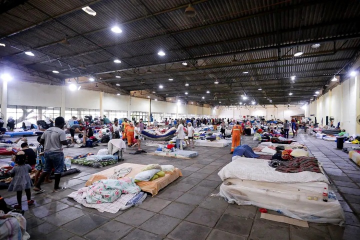 quase-80-mil-pessoas-estao-em-abrigos-no-rs;-numero-de-mortes-sobe-para-149