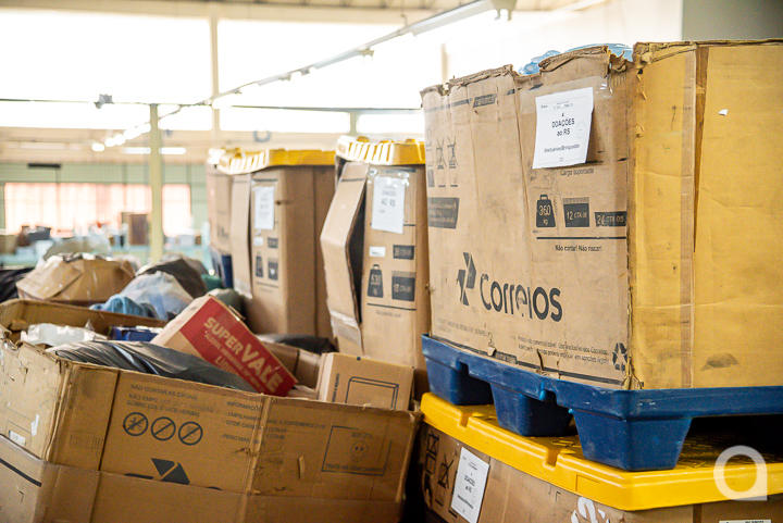 correios-suspendem-coleta-de-roupas-para-o-rio-grande-do-sul-e-seguem-recebendo-outras-doacoes