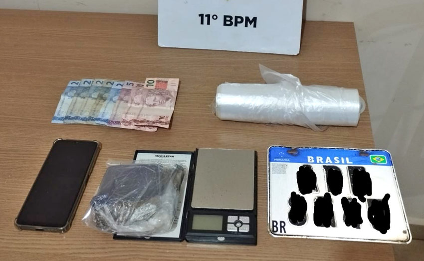 pm-prende-4-homens-com-drogas-e-moto-adulterada-em-campo-mourao