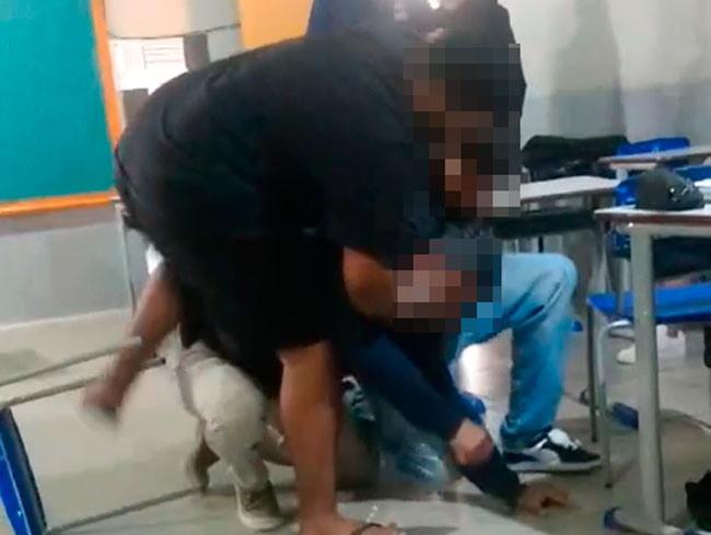 professor-e-agredido-por-aluno-durante-aula-na-regiao