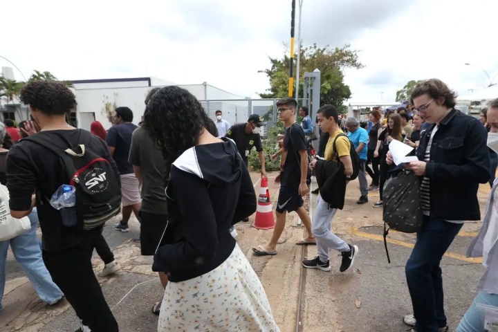 estudantes-tem-ate-sexta-feira-para-realizar-inscricao-no-enem-2024