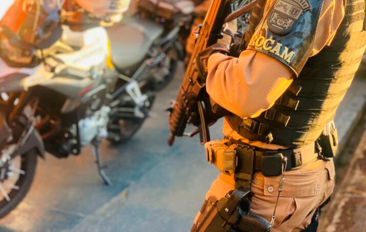 em-campo-mourao,-pm-prende-foragido-da-justica-por-roubo