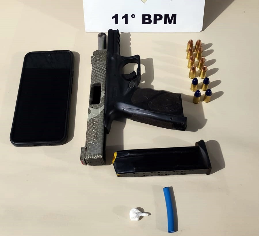 policia-prende-homem-com-pistola-municiada-e-cocaina-em-mambore