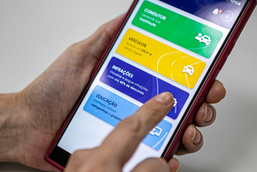 proprietarios-de-veiculos-ja-podem-indicar-quem-realmente-levou-multa-de-forma-online