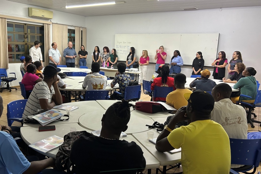 sicredi-vale-do-piquiri-abcd-pr/sp-oferece-curso-de-portugues-para-imigrantes