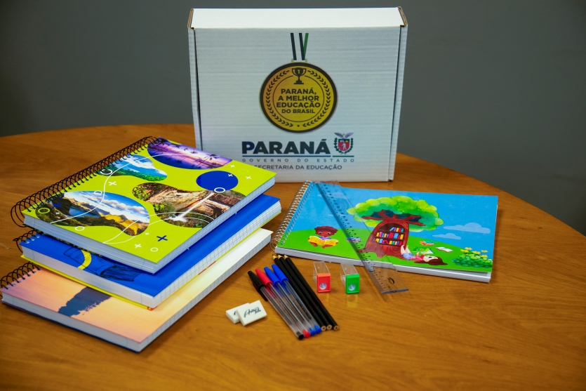pela-primeira-vez,-todos-os-alunos-da-rede-estadual-do-parana-receberao-kits-escolares