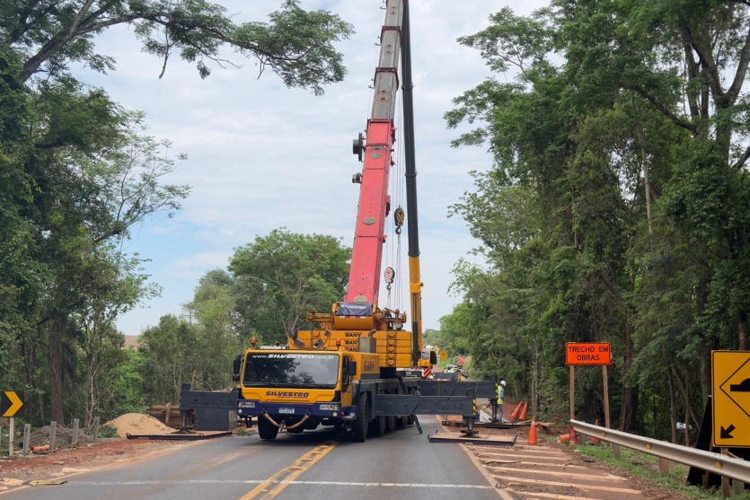 pr-323:-ponte-sobre-o-rio-sao-mateus,-entre-doutor-camargo-e-jussara,-esta-interditada