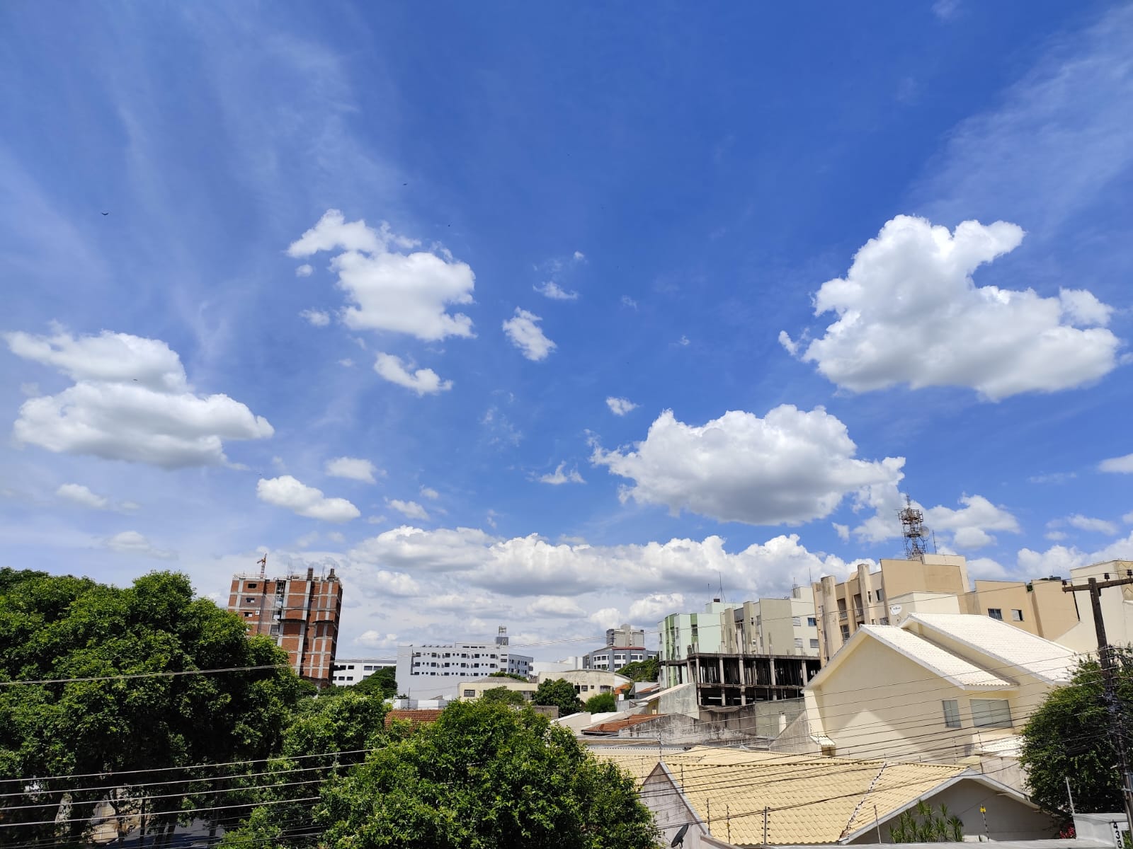 umuarama-esta-em-area-com-possibilidade-de-chuva-forte-ate-a-manha-de-quarta-feira