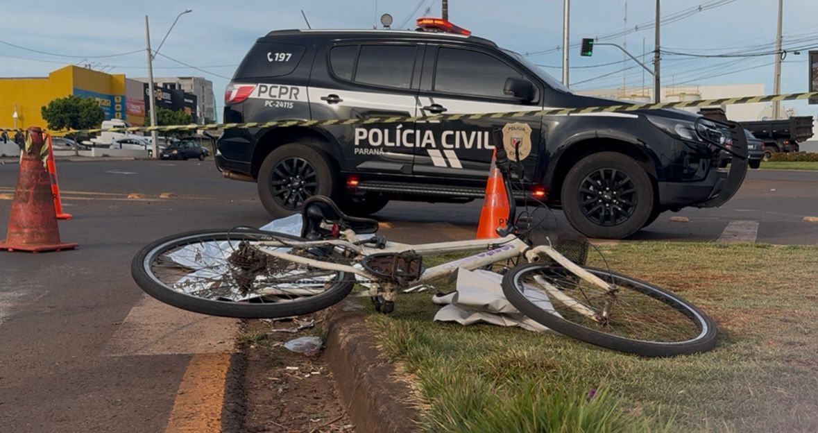 mulher,-de-71-anos,-morre-apos-cair-com-bicicleta,-e-ser-atropelada-por-carreta