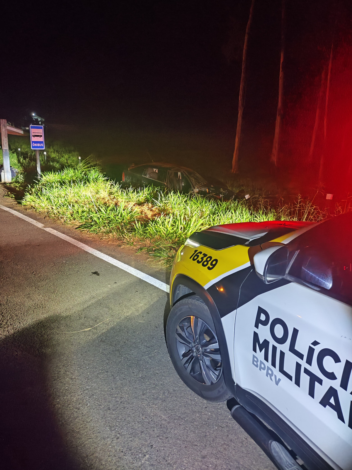 colisao-entre-dois-carros-deixa-quatro-pessoas-feridas,-na-pr-182