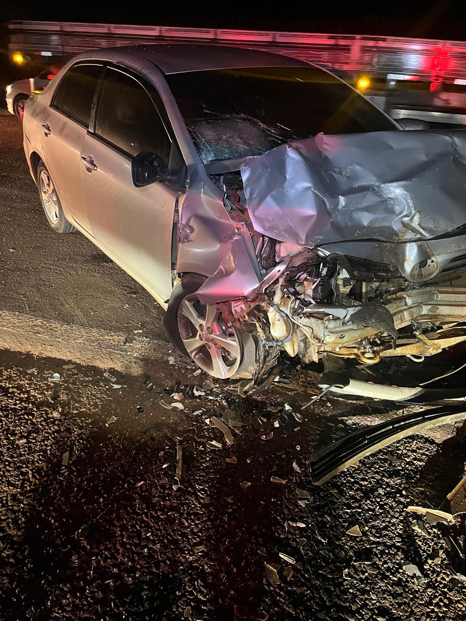 colisao-envolvendo-tres-carros,-deixa-duas-pessoas-feridas,-na-pr-182