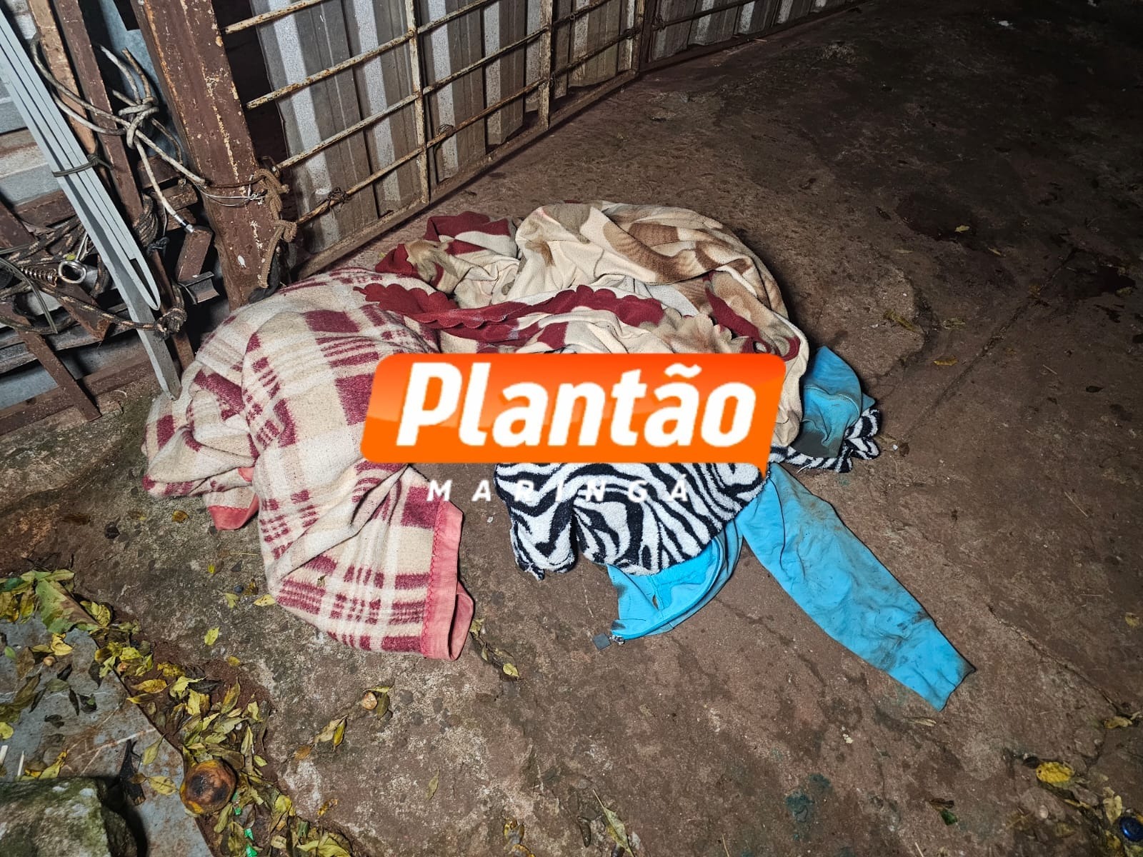 homem-e-socorrido,-apos-ser-baleado-em-atentado-a-tiros