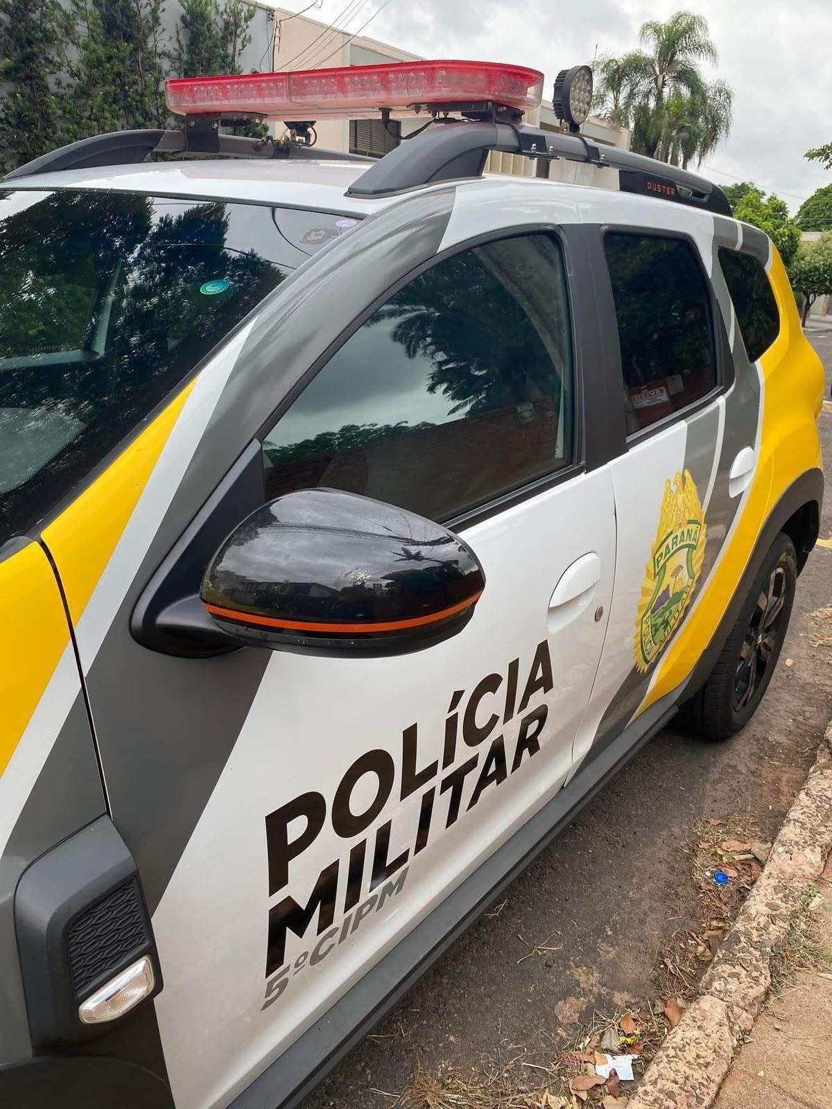fingindo-ser-cliente,-homem-entra-em-loja-e-furta-celular,-em-japura