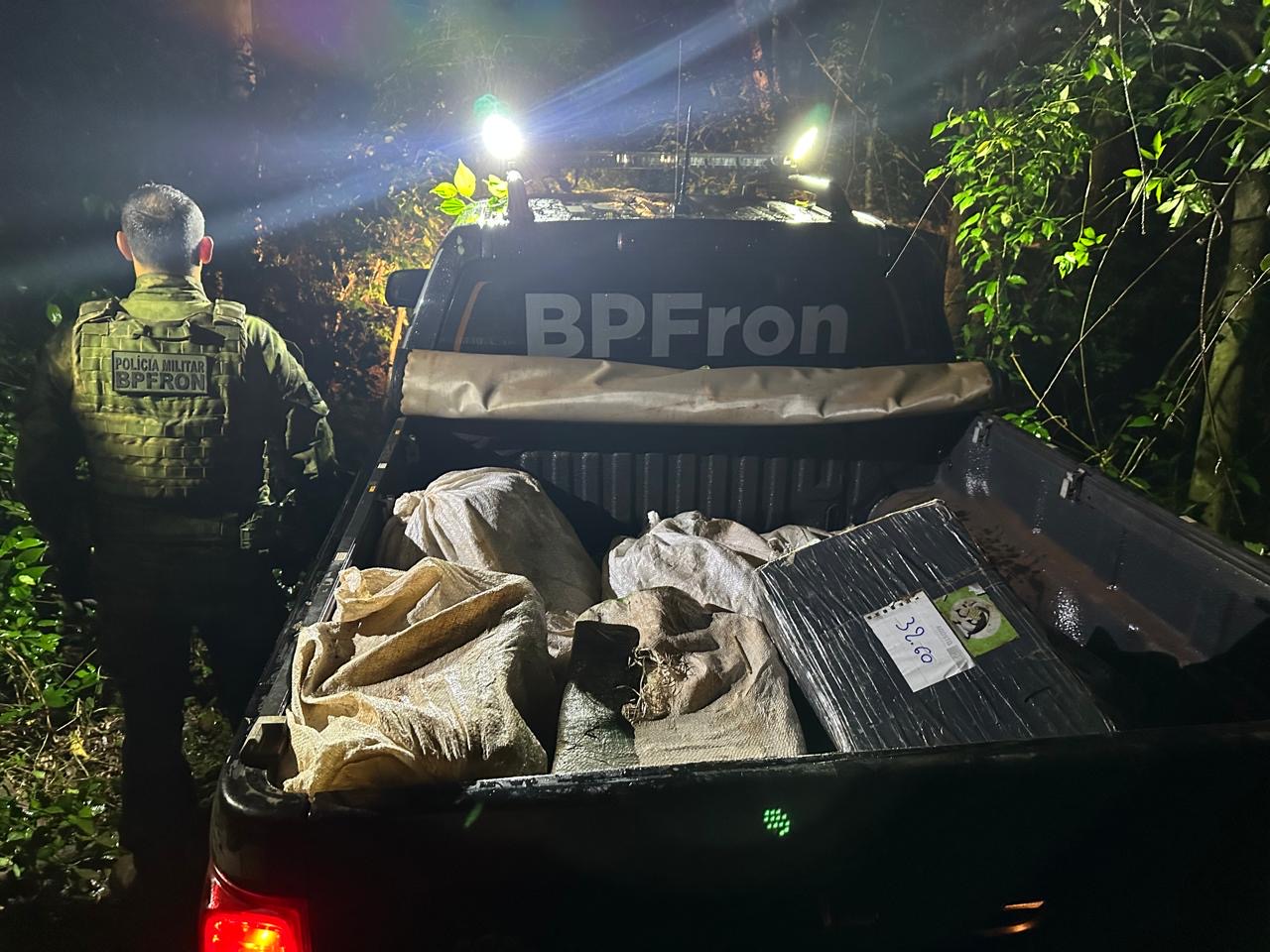 cao-“daia”-fareja,-e-passageiro-e-preso-com-mala-carregada-com-22,120kg-de-maconha,-em-onibus