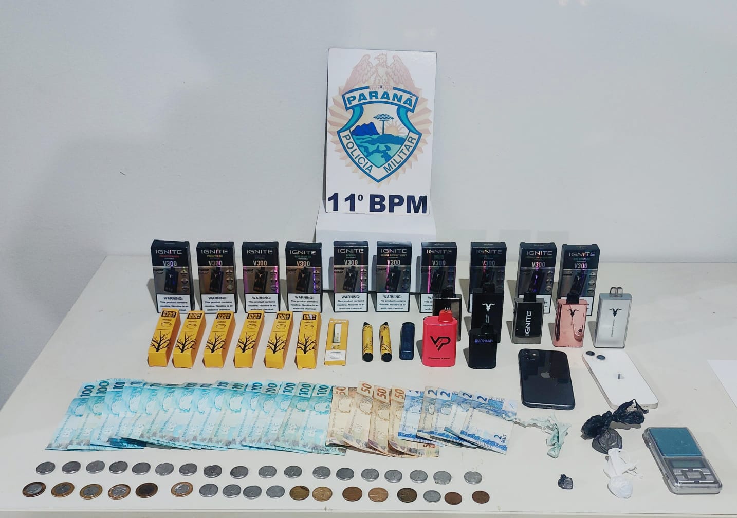 durante-abordagem,-homem-e-preso-com-cocaina,-dinheiro-e-cigarros-eletronicos