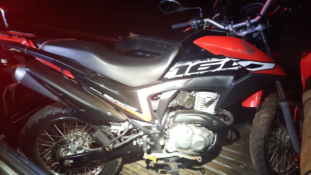 colisao-entre-motocicleta-e-carro-deixa-uma-pessoa-ferida,-na-pr-218